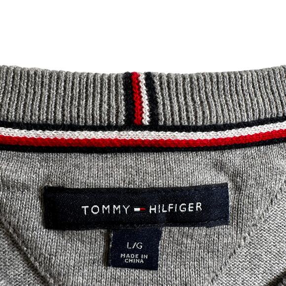 TOMMY HILFIGER Men's Cotton V-Neck Lightweight Logo Sweater Gray Large Classic - Picture 5 of 6